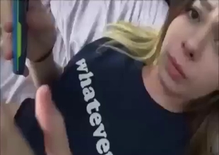 Slutty young sis knows how to lick a boner